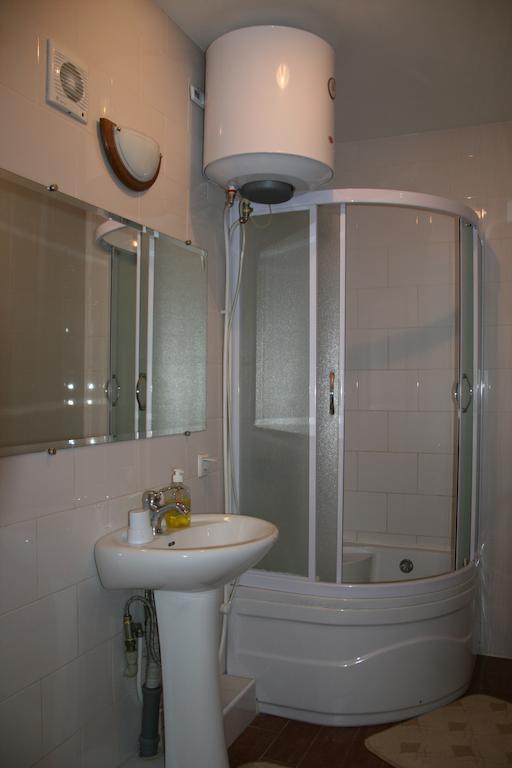 Ekaterininskaya Apartments Odessa Phòng bức ảnh